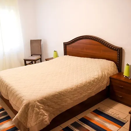 Apartment Lovely At The Heart Of Myslym Shyri *
