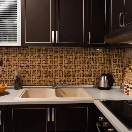 Apartment Lovely At The Heart Of Myslym Shyri *